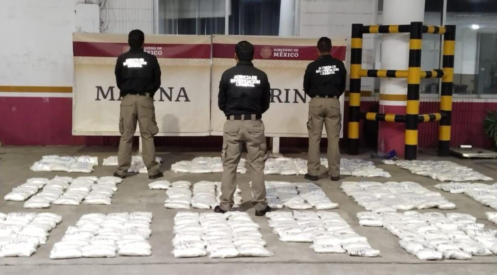 FGR y Semar aseguran cercan de 300 kilos de metanfetamina en el recinto portuario de&nbsp;Veracruz