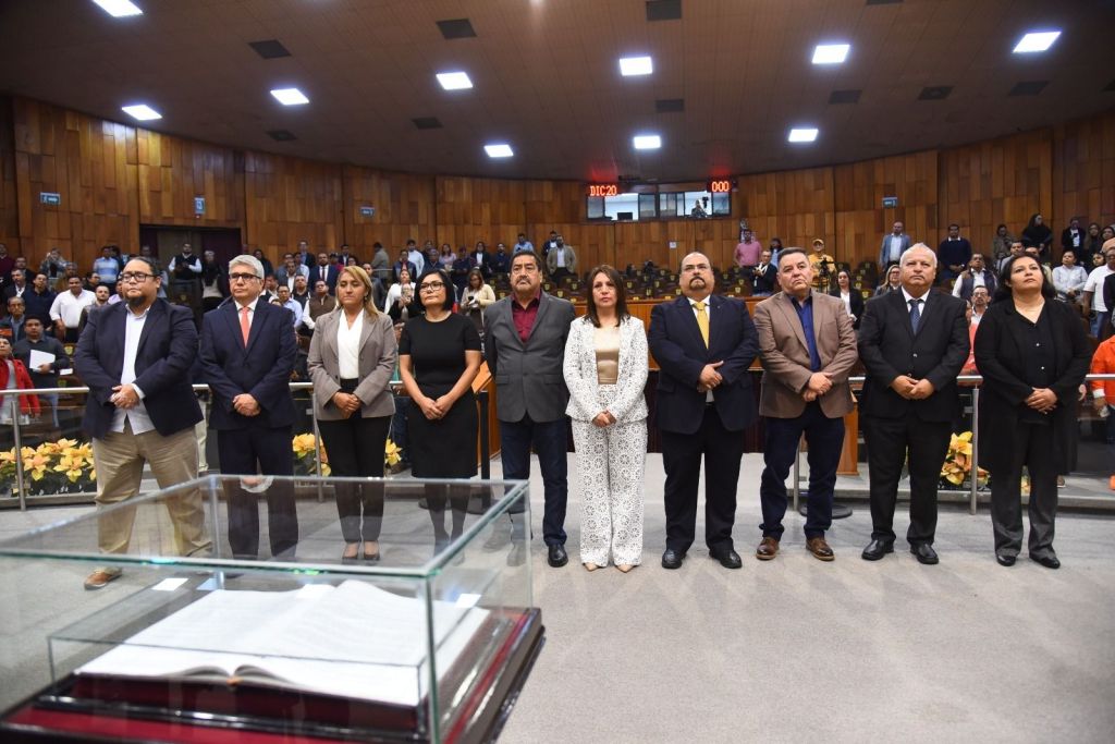 Rinden protesta nuevos integrantes de&nbsp;CEAPP