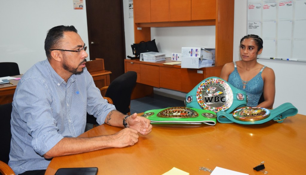 Agradece campeona mundial de boxeo apoyo para su próxima&nbsp;defensa