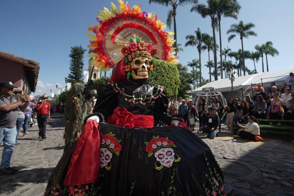 Festival cultural en Coscomatepec une a maestros mascareros de seis&nbsp;países