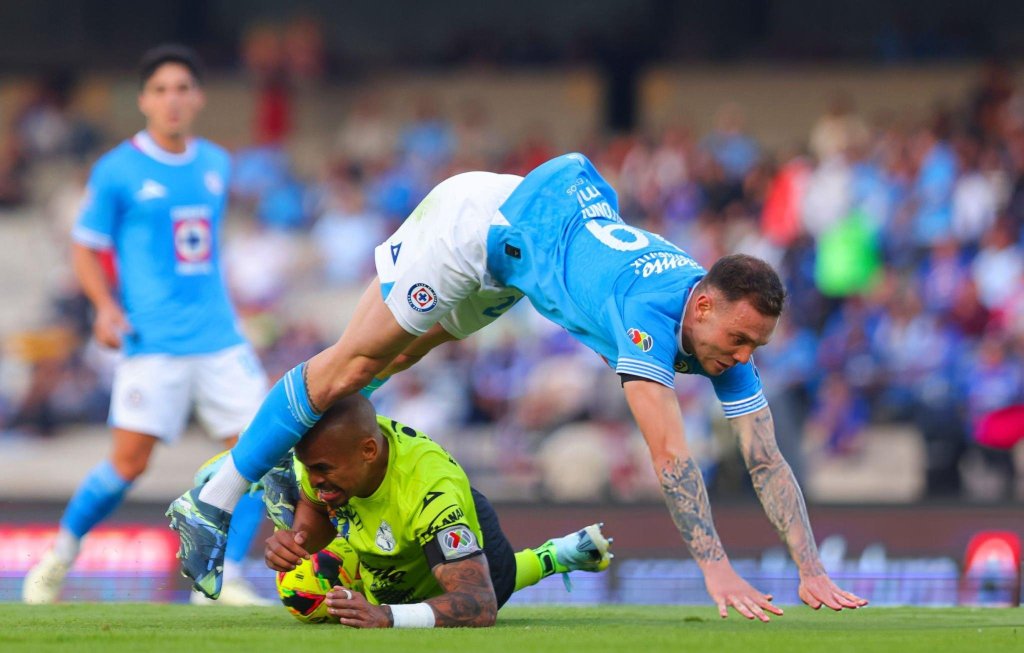 Cruz Azul y Puebla empatan 1-1 en el juego de la jornada&nbsp;3