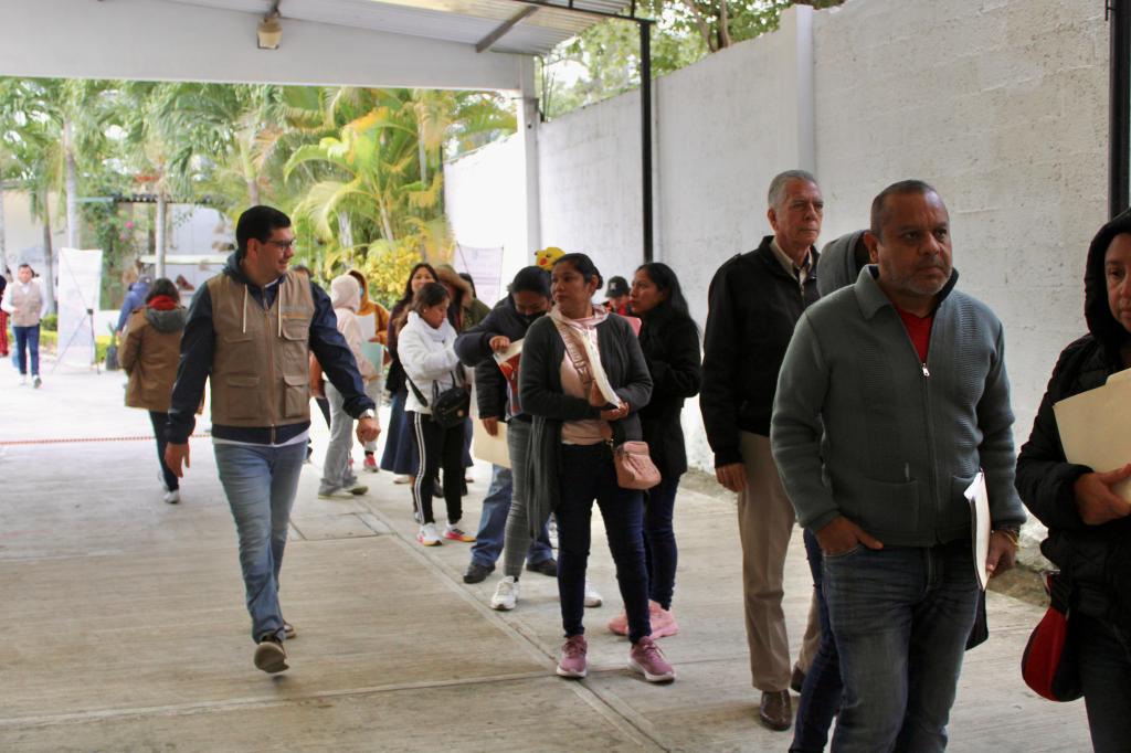 Desde Veracruz se realizó operativo piloto de entrega de tarjetas del programa de Becas «Rita&nbsp;Cetina»