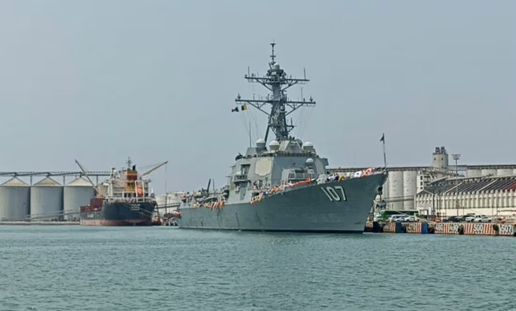 Atraca buque destructor de EU en el Puerto de&nbsp;Veracruz