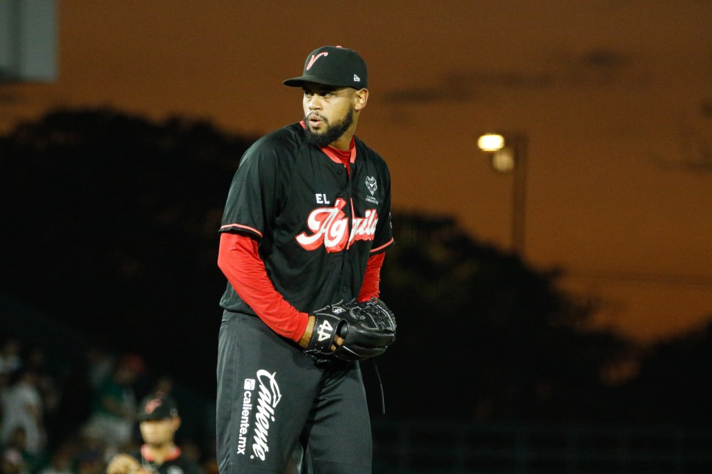 El Águila rescata tercer juego