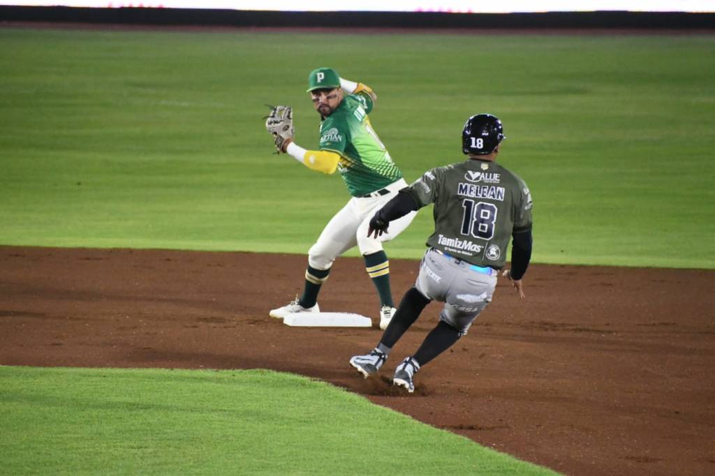 Jonrones y defensiva, dan triunfo a Pericos de&nbsp;Puebla