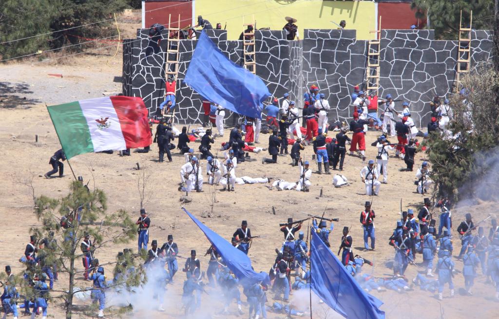 Con escenificación monumental, Puebla honra legado heroico de la Batalla del 5&nbsp;Mayo