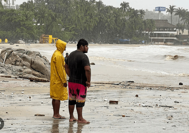 Golpea ‘Erick’ a Oaxaca; ‘parecía mini&nbsp;tsunami’