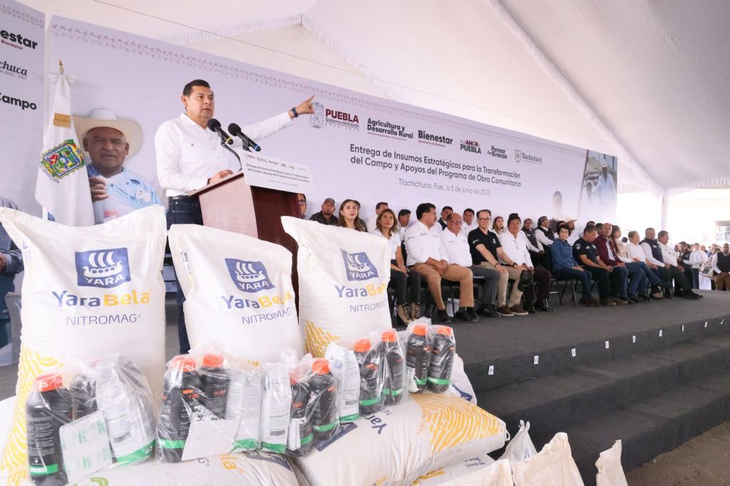 Entrega Gobernador Armenta 18 mdp en Obra Comunitaria y apoyos al campo en Tlachichuca