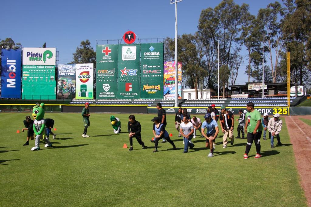 El IMDP y Pericos de Puebla realizan una clínica&nbsp;deportiva