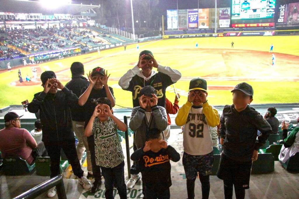 Niñas y niños de juntas auxiliares disfrutan del beisbol con IMDP y Pericos de&nbsp;Puebla