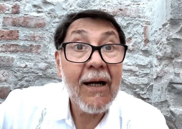 Ahora viola Noroña la ley con viaje y vuelo&nbsp;regalados