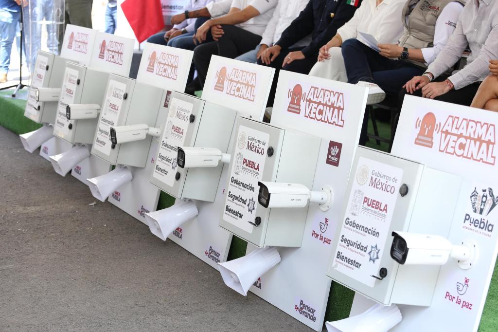 En Puebla se construye paz y confianza con cuarta entrega de alarmas&nbsp;vecinales