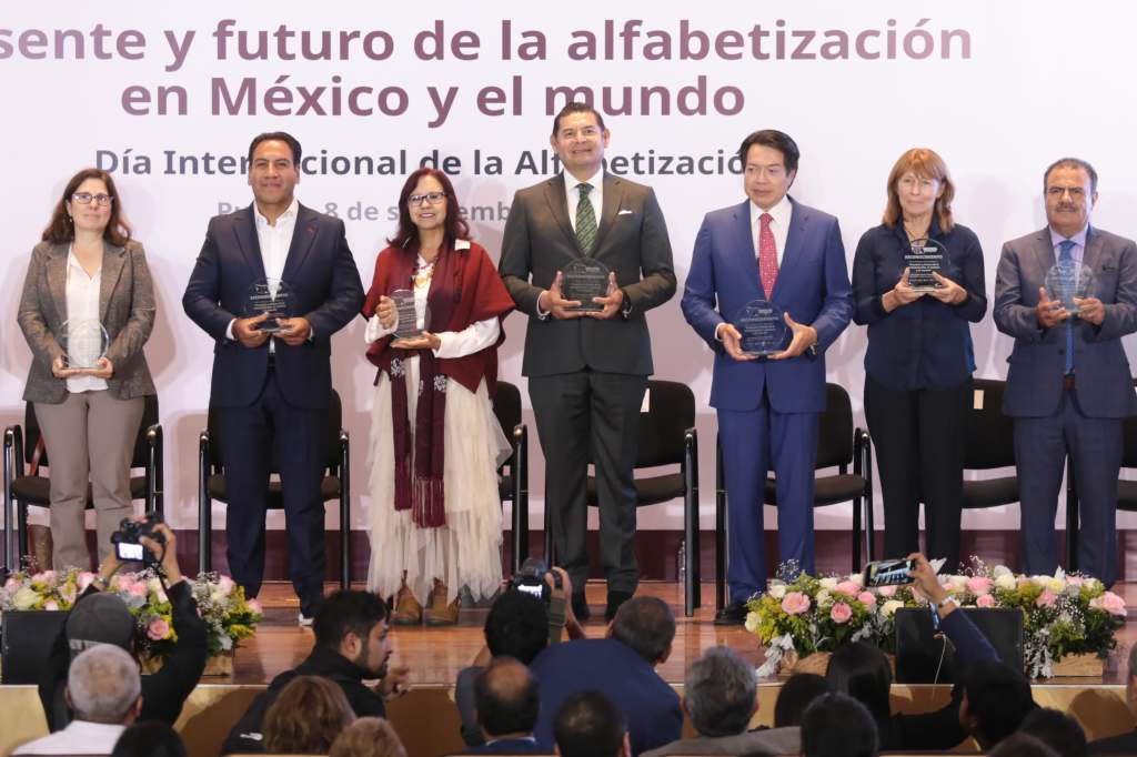 Con la presidenta Sheinbaum, México levantará la Bandera Blanca: Mario&nbsp;Delgado