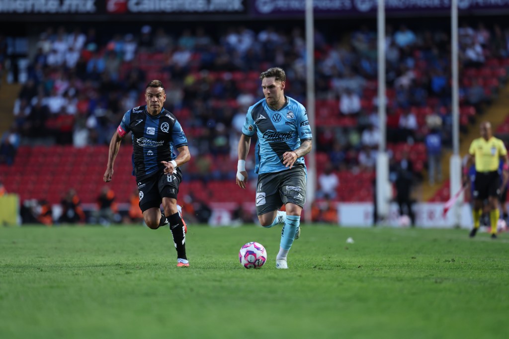 Querétaro remonta y vence al Puebla en&nbsp;casa