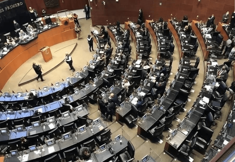 Diputados y senadores se dan Navidad de 208&nbsp;mdp