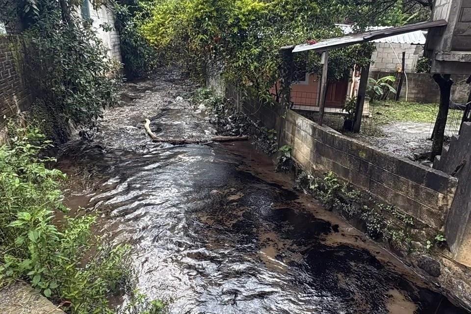 Reportan derrame de hidrocarburo en río de&nbsp;Puebla