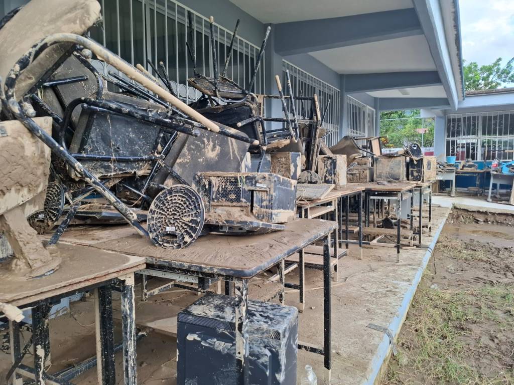 Gobierno estatal inicia evaluación de daños en infraestructura educativa, derivados de las lluvias en la Sierra&nbsp;Norte