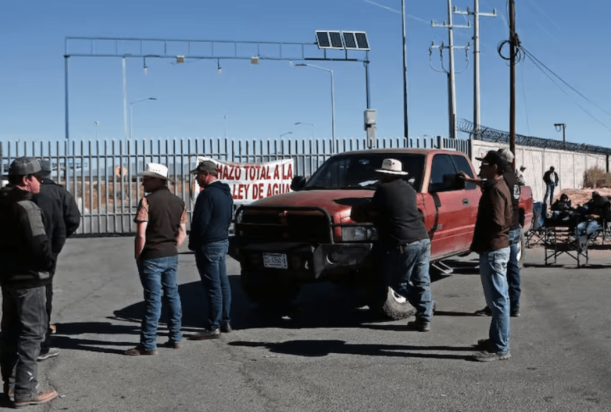 Transportistas mantienen bloqueos en 10&nbsp;estados