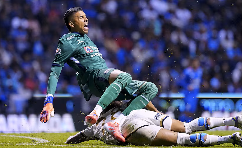 Cruz Azul confirmó la fractura de tibia de Kevin Mier y señalan a Adalberto Carrasquilla de&nbsp;Pumas