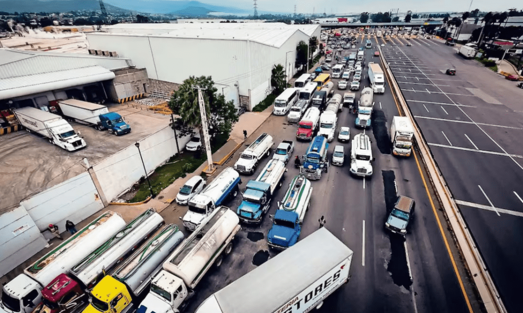 Transportistas convocan a paro nacional por inseguridad; pide no salir a carreteras el 24 de&nbsp;noviembre