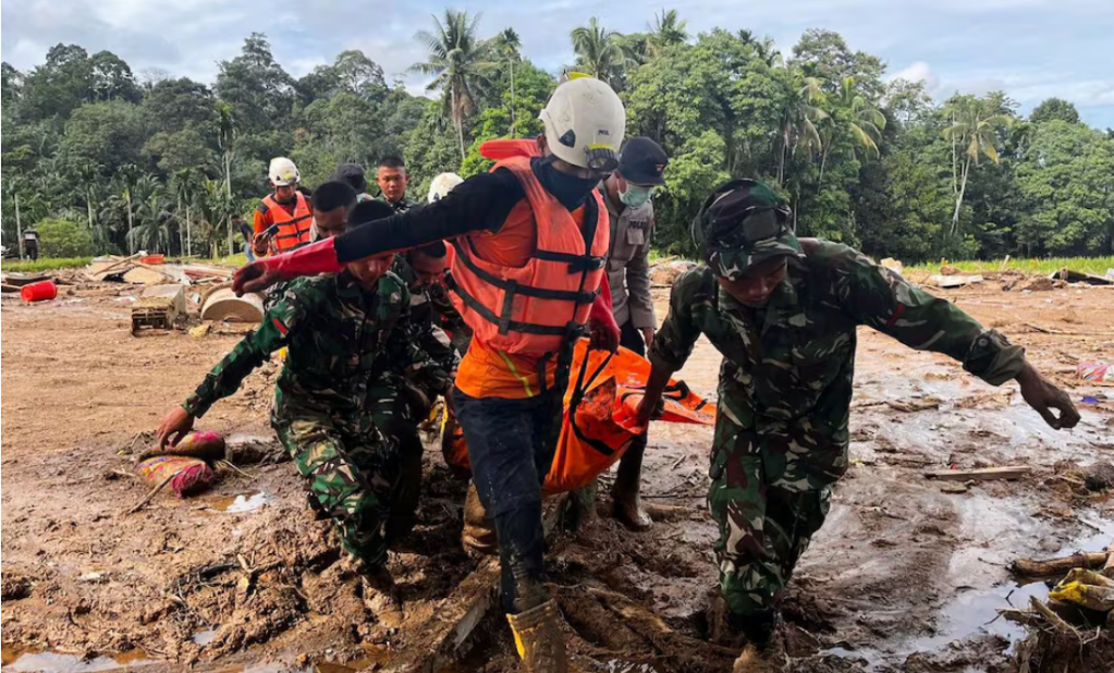 VIDEO | Inundaciones en Indonesia, Tailandia y Sri Lanka dejan casi un millar de&nbsp;muertos