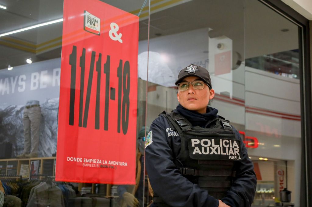 Policía Auxiliar refuerza vigilancia durante El Buen Fin&nbsp;2025