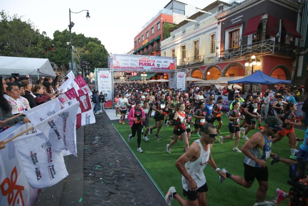 Fiesta deportiva reúne a 20 mil personas en el Maratón de Puebla&nbsp;2025