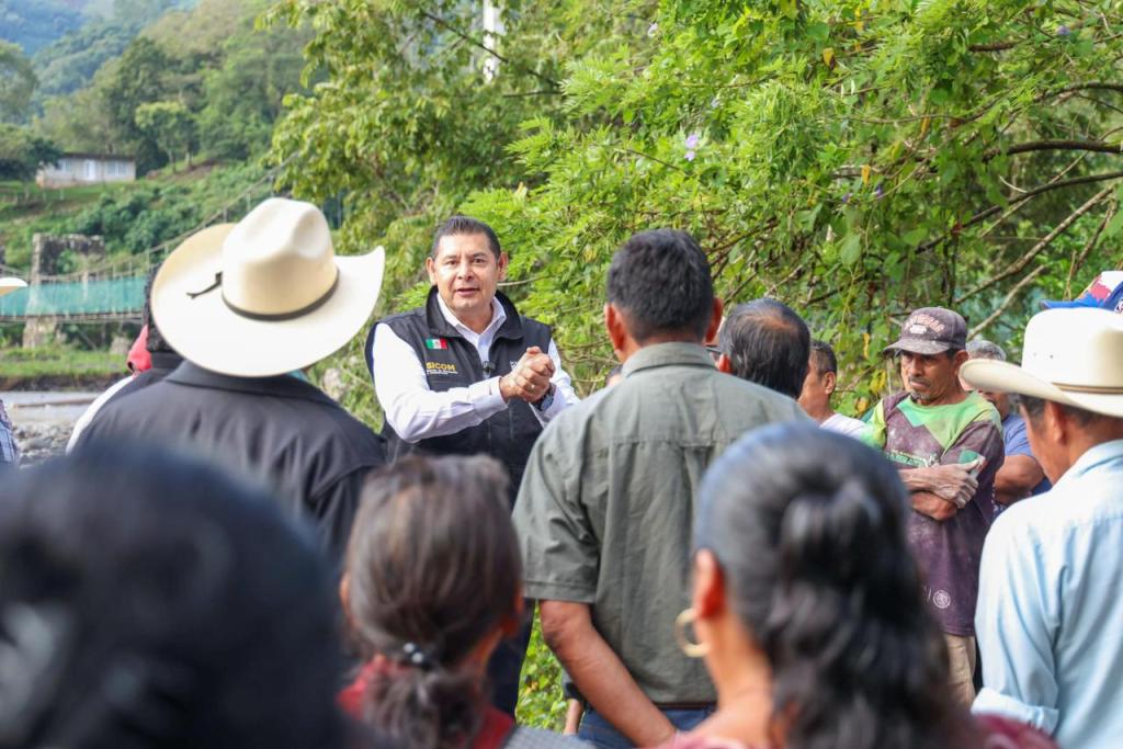 Gobierno del Estado de Puebla brinda atención oportuna a afectados por frente frío 16 en sierra&nbsp;norte