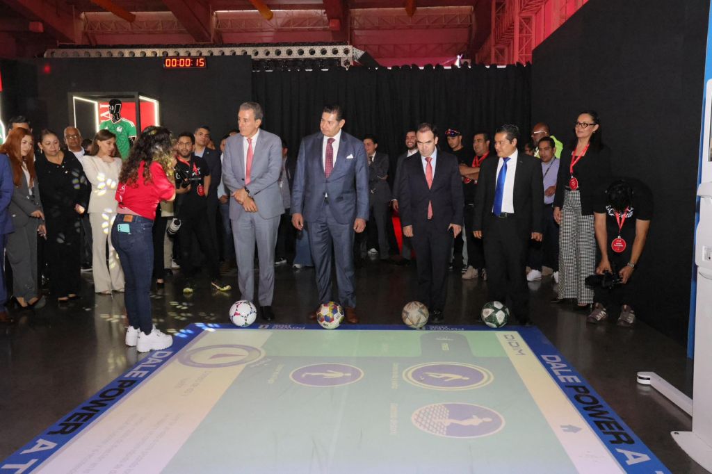 Puebla forma parte de la fiesta mundialista, recibe trofeo&nbsp;internacional